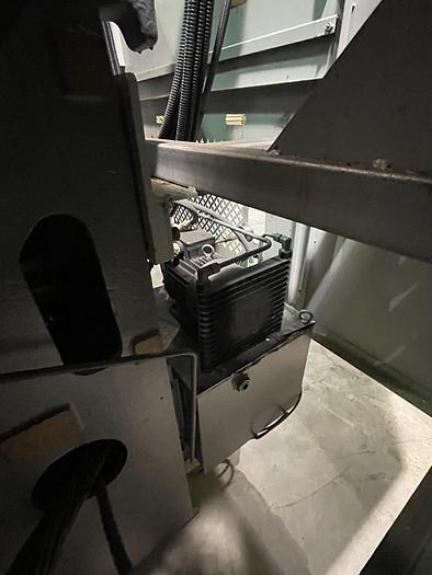 Used KIA SKT25 CNC TURNING CENTER