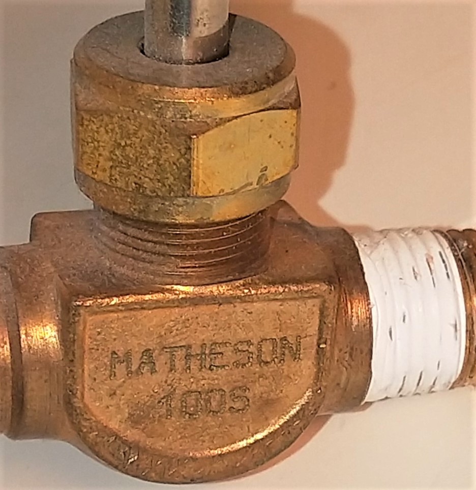 Used Matheson 8H-590 (100S) Brass Gas Regulator - CGA 590