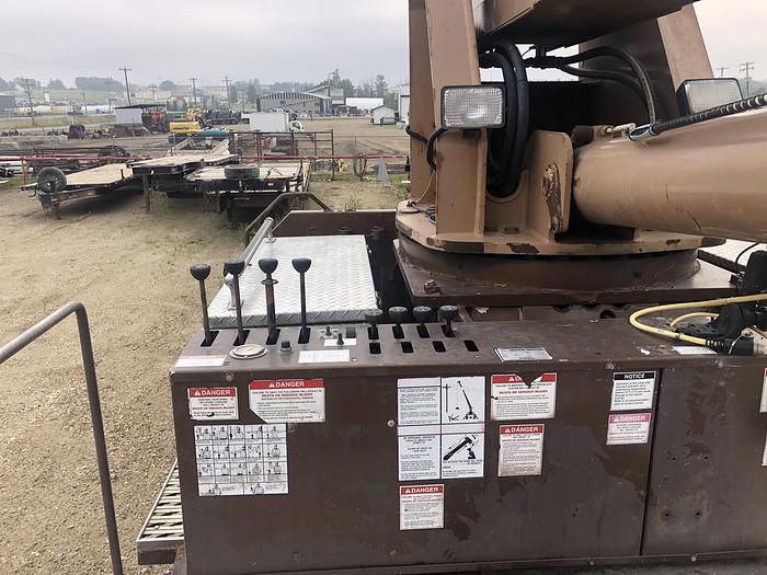 Used PRE EMMISSION 2005 WESTERNSTAR 4900SA TANDEM TRI PICKER TRUCK 