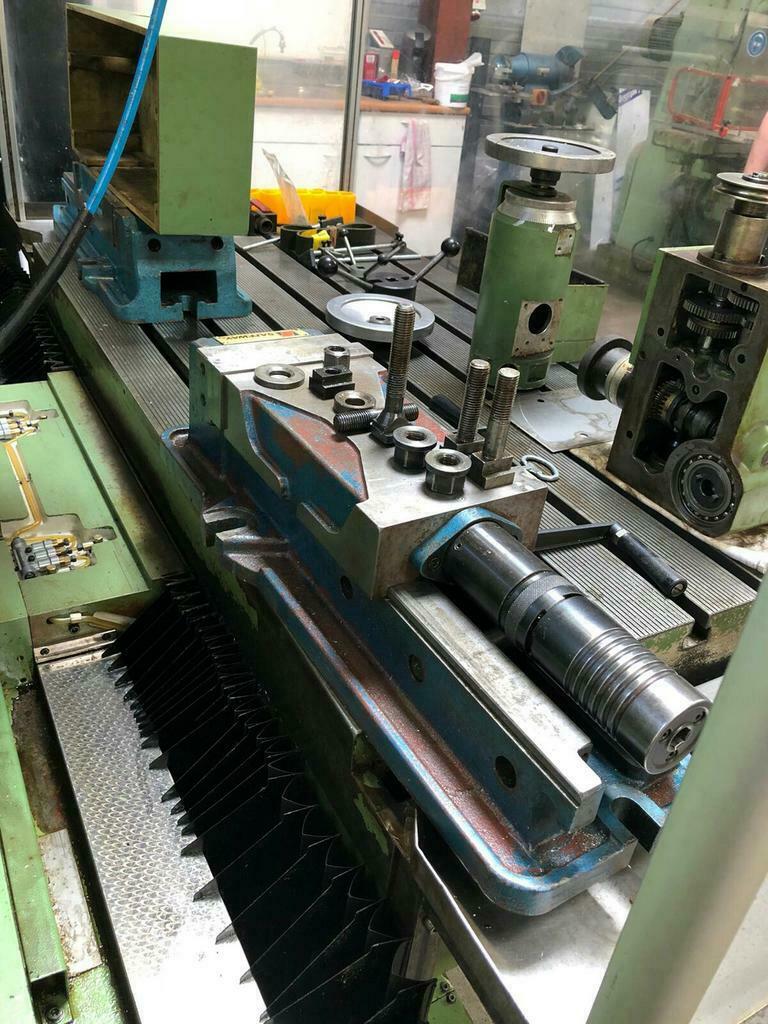 Usado 1990 MAHO MH-C 900