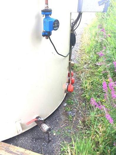 Used YORKSHIRE 23000 LB JACKETED CHOCOLATE TANK WITH AGITATION