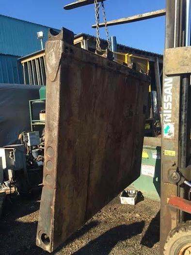 Used 2R11 LEACH CARRIER  BLADE TRASH ,GARBAGE TRUCK PART