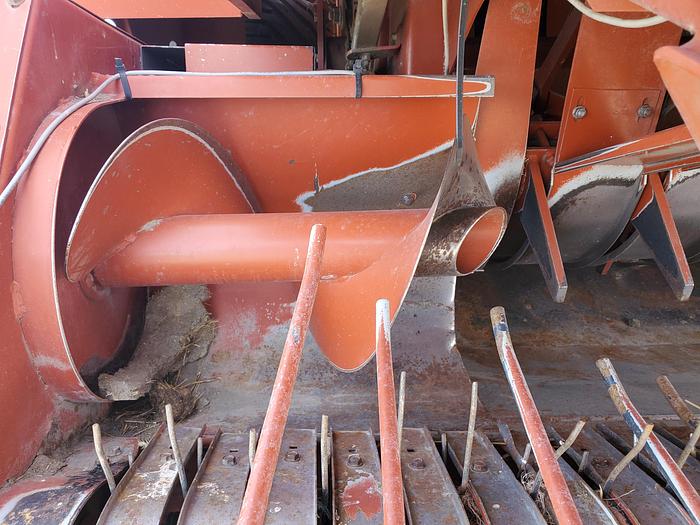 Used Hesston 4790 Baler w/ Accumulator