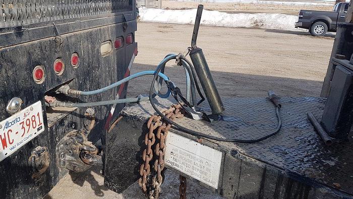 Used 1976 Gaymor 32' Doghouse / Office Trailer