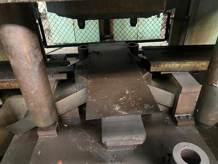 Used Press Trimming K04150242 / KB2542