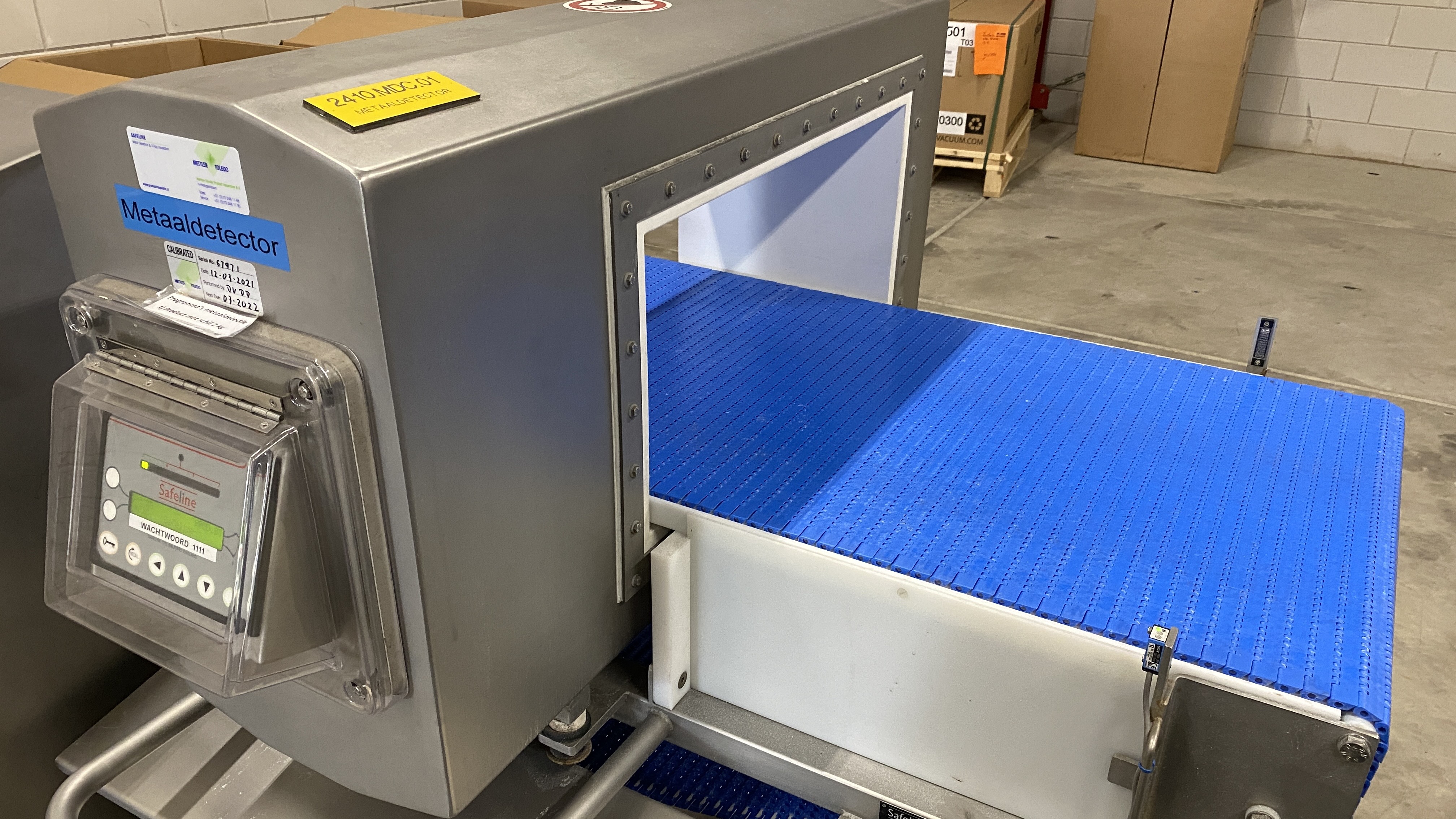 Used Safeline metaldetector for bulk