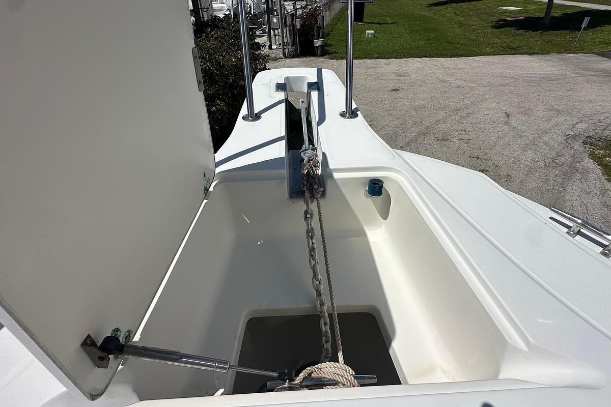 Used 2001 Boston Whaler 26 Outrage