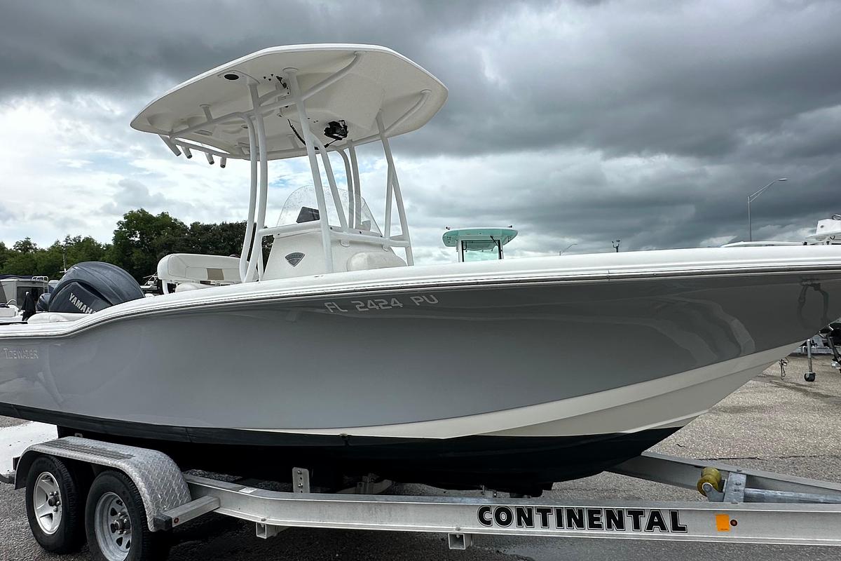 Used 2014 Tidewater 210 CC Adventure