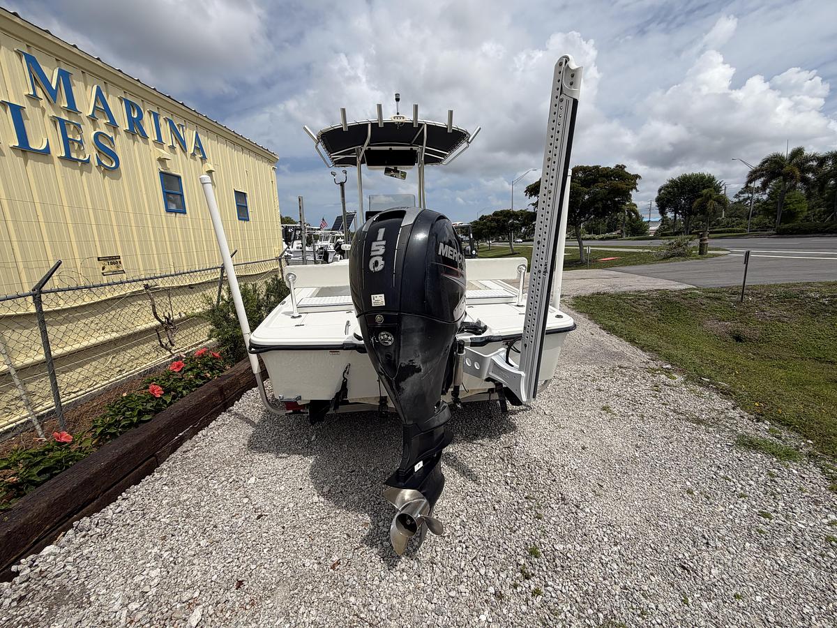Used 2017 Mako 21 LTS