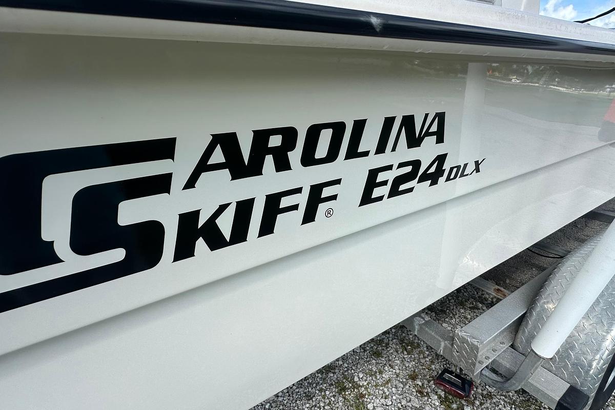 Used 2024 Carolina Skiff E24 DLX CC