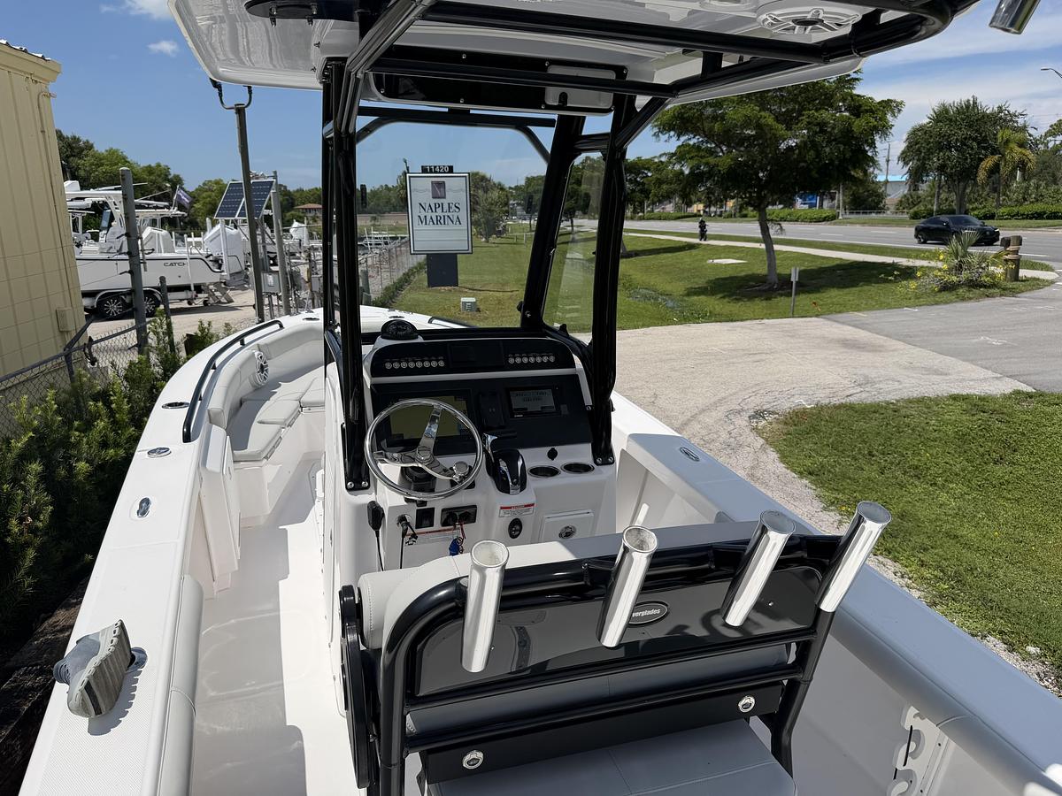 Used 2021 Everglades 243CC
