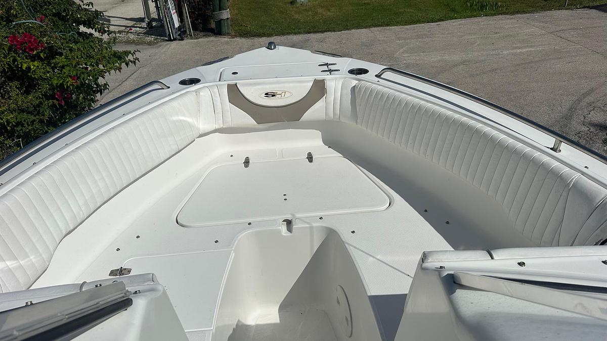 Used 2012 Sea Hunt Escape 220 LE