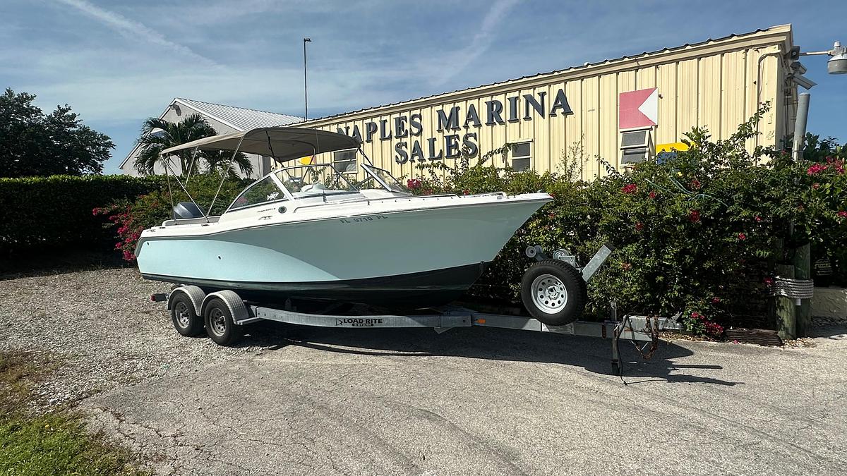 Used 2012 Sea Hunt Escape 220 LE