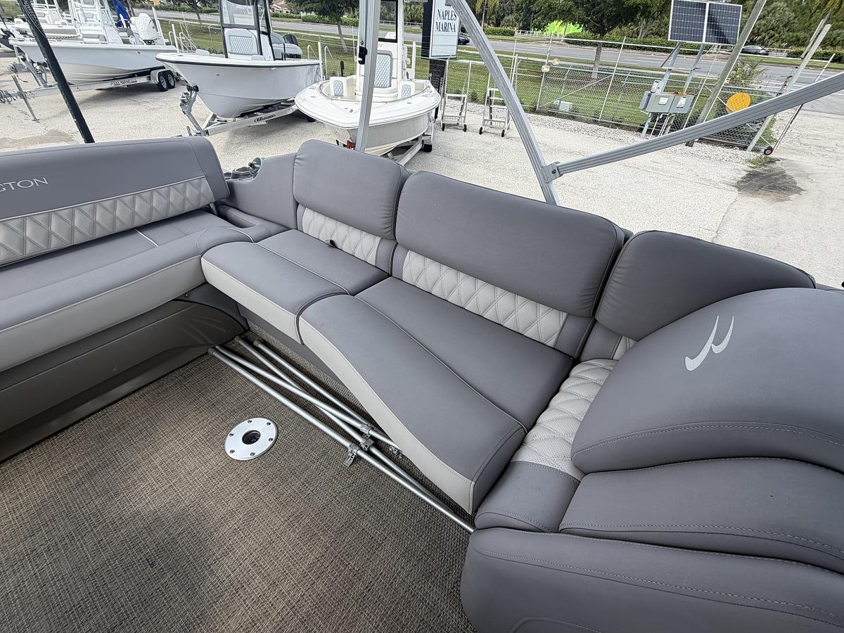 Used 2018 Bennington 25 QX