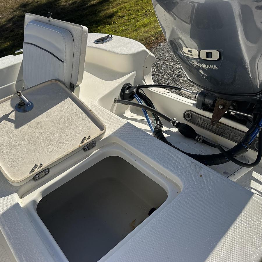 Used 2014 Nautistar 1810 CC