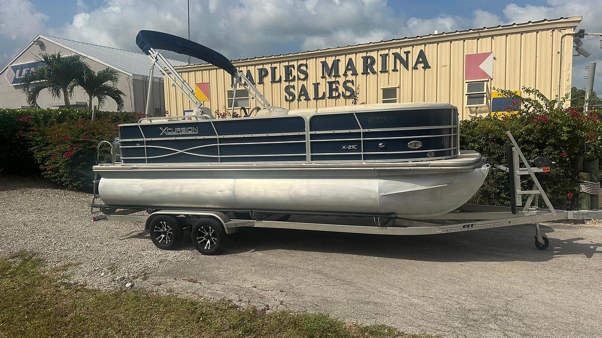 Used 2012 Xcursion X21C