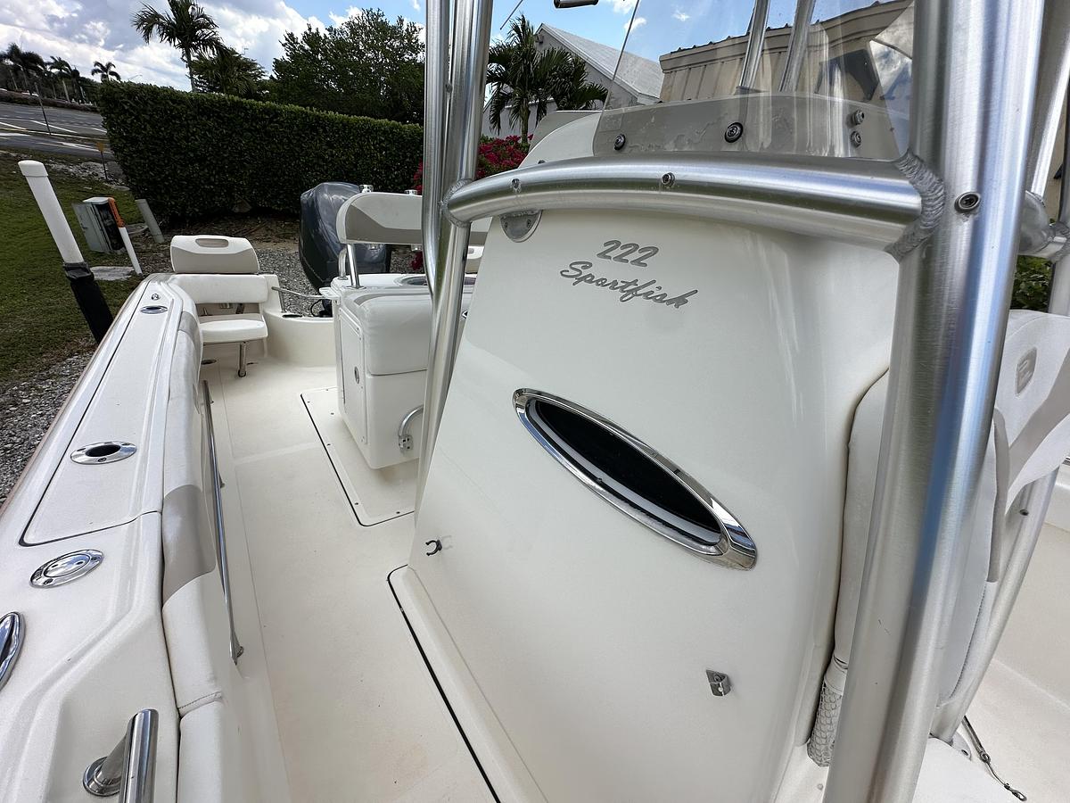 Used 2014 Pioneer 222 Sportfish