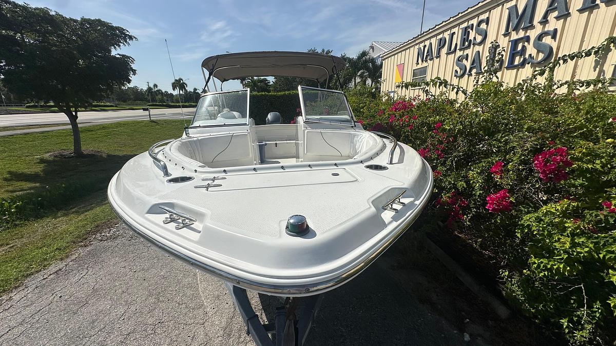 Used 2012 Sea Hunt Escape 220 LE