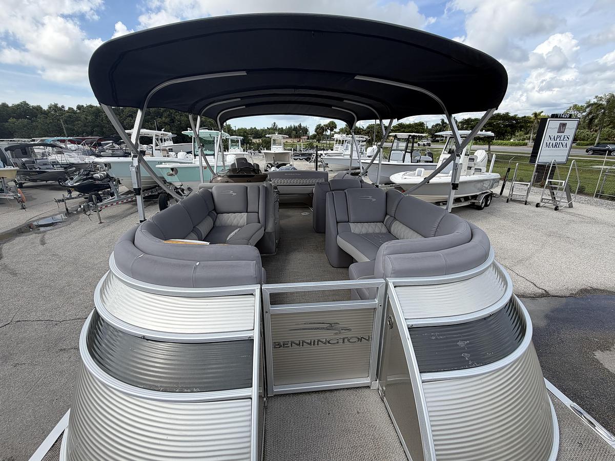 Used 2018 Bennington 25 QX