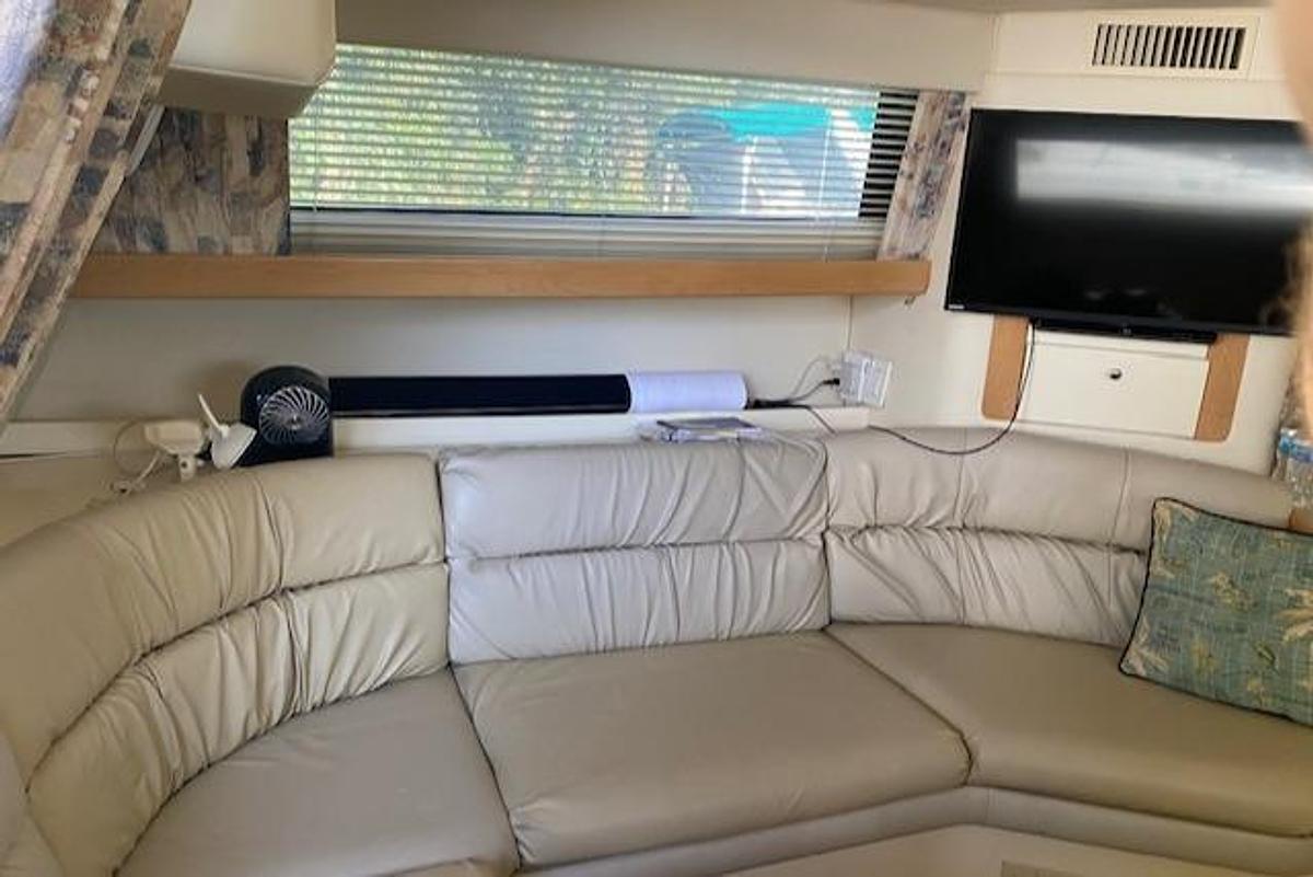 Used 1998 Carver 380 Santego