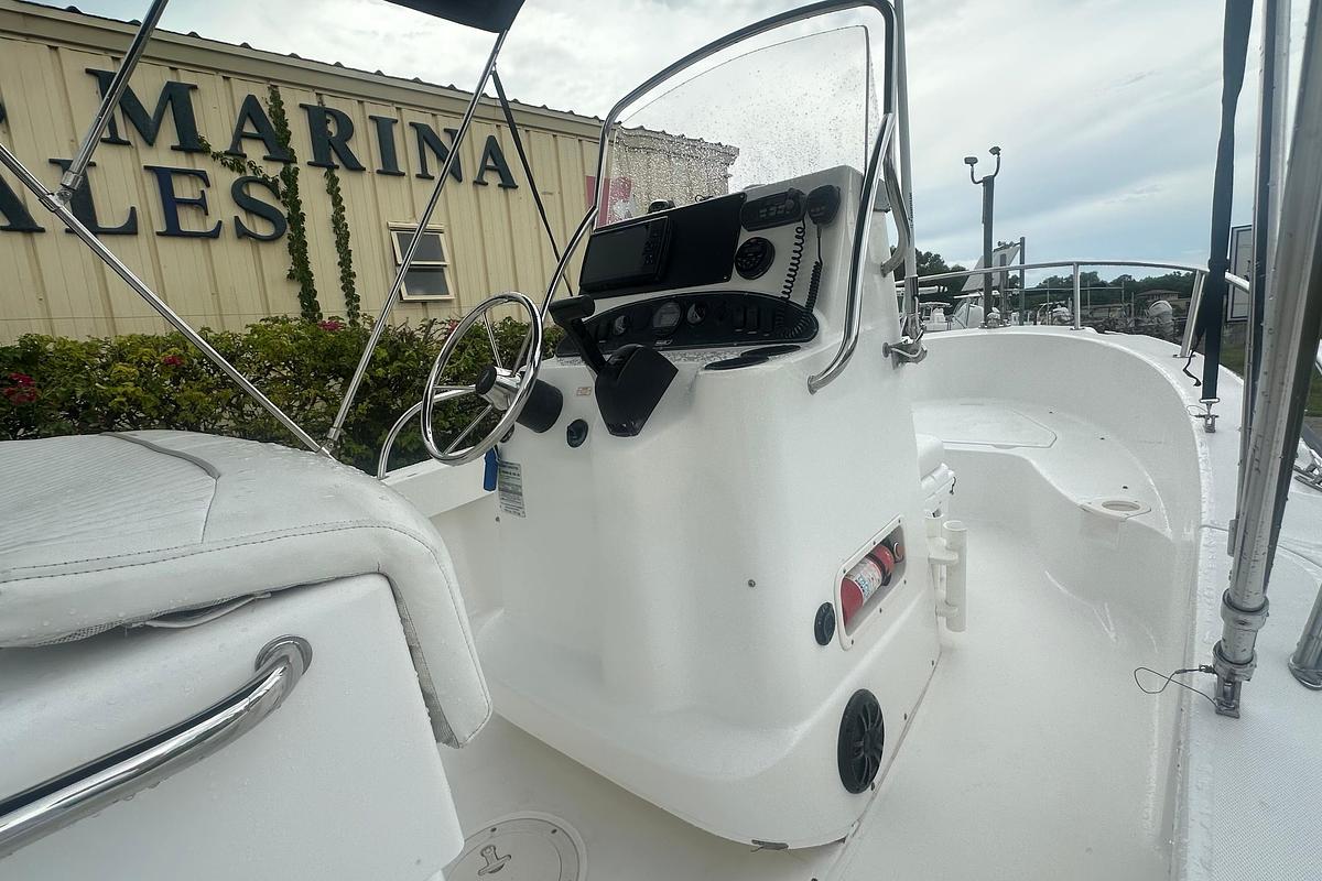 Used 2004 Boston Whaler 190 Nantucket