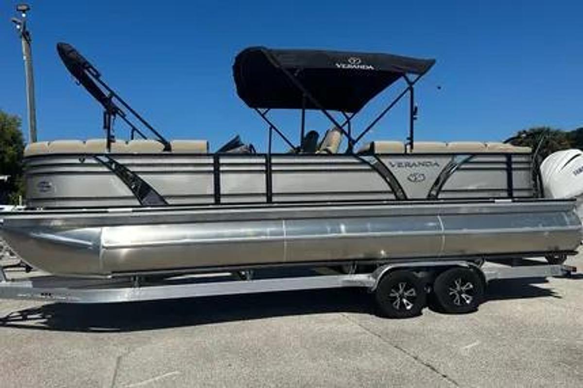 Used 2024 Veranda VP 25RC| 25'