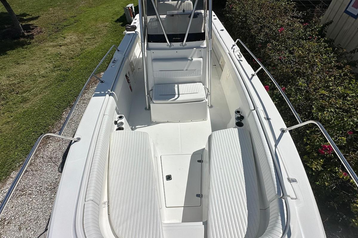 Used 2001 Boston Whaler 26 Outrage