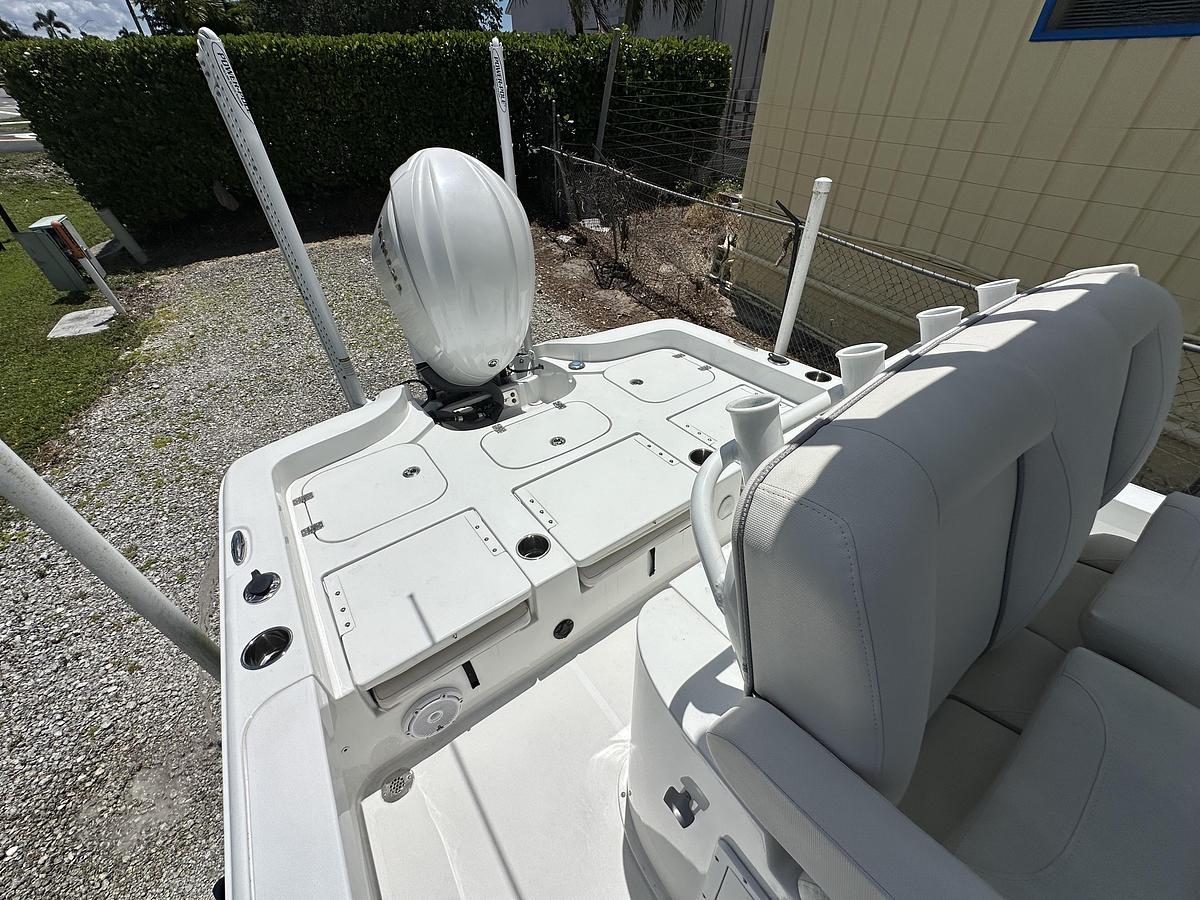 Used 2023 Sea Hunt BX 25 BR