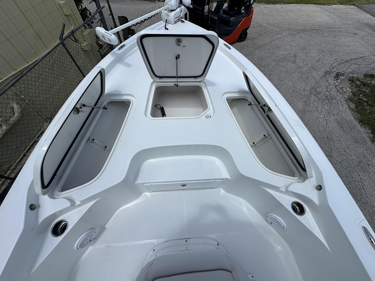 Used 2023 Sea Hunt BX 25 BR