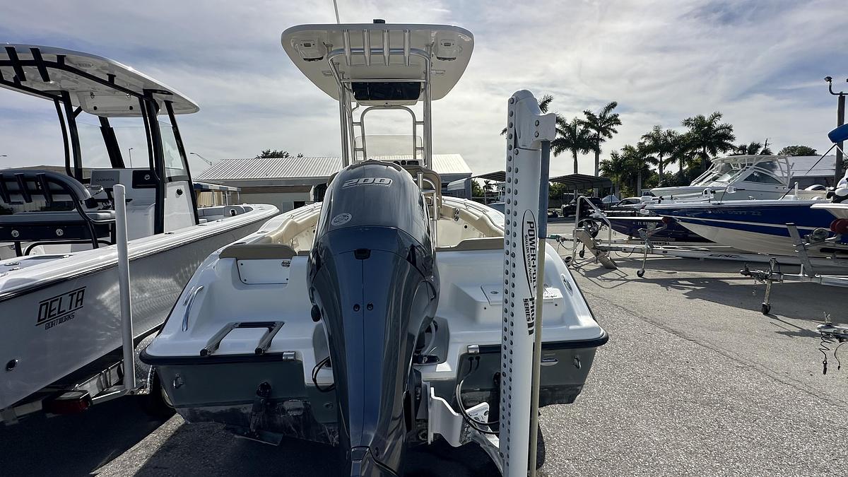 Used 2016 Key West 219 FS