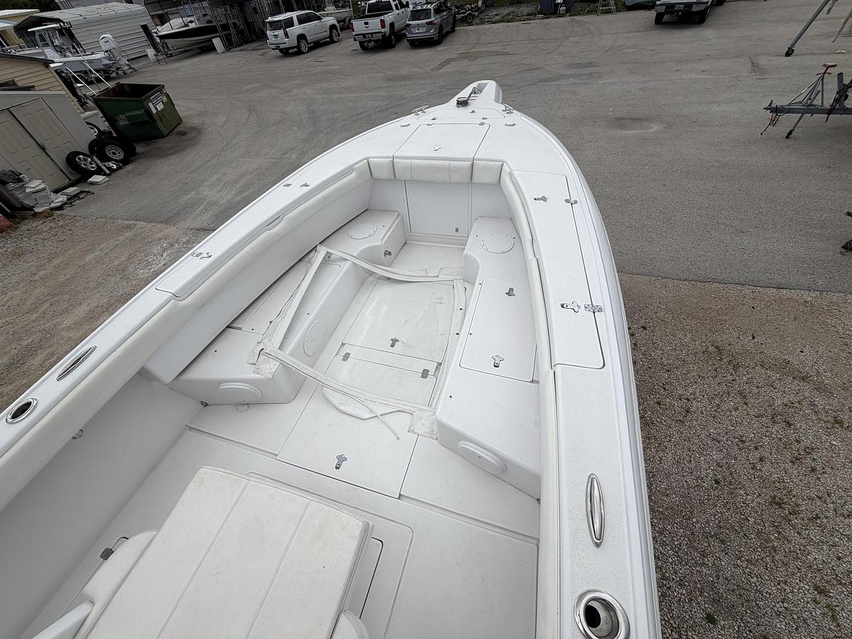 Used 2000 Intrepid 322