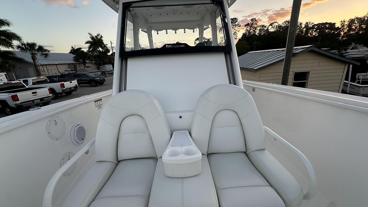 Used 2016 Everglades 325 Center Console