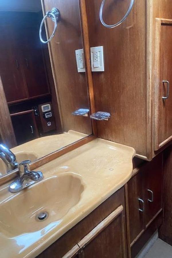 Used 1984 Post 43 Sport Fisherman