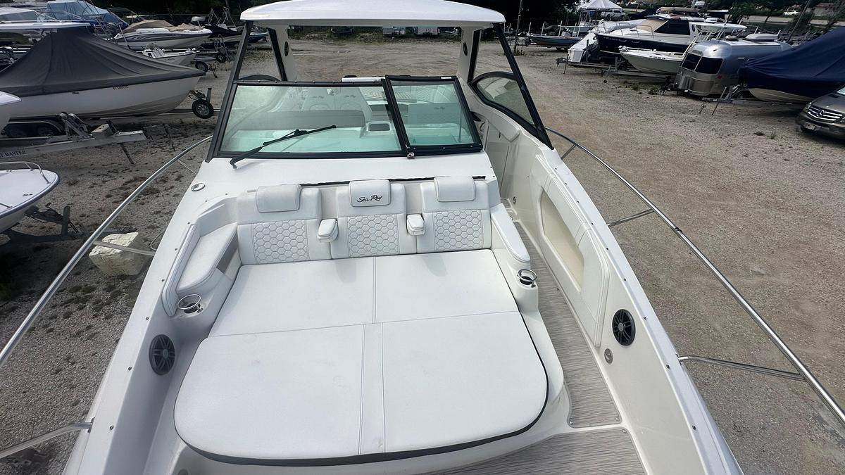 Used 2023 Sea Ray Sundancer 320 Outboard
