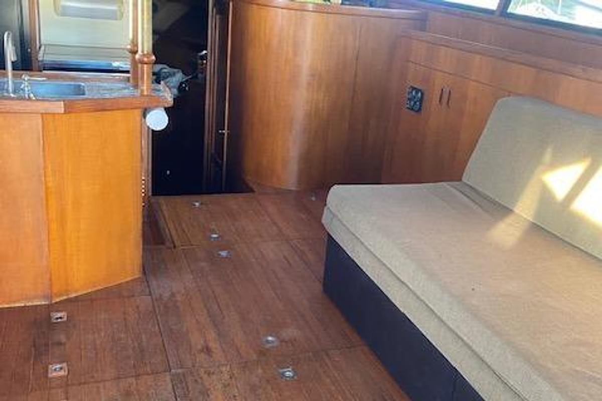 Used 1987 President 36