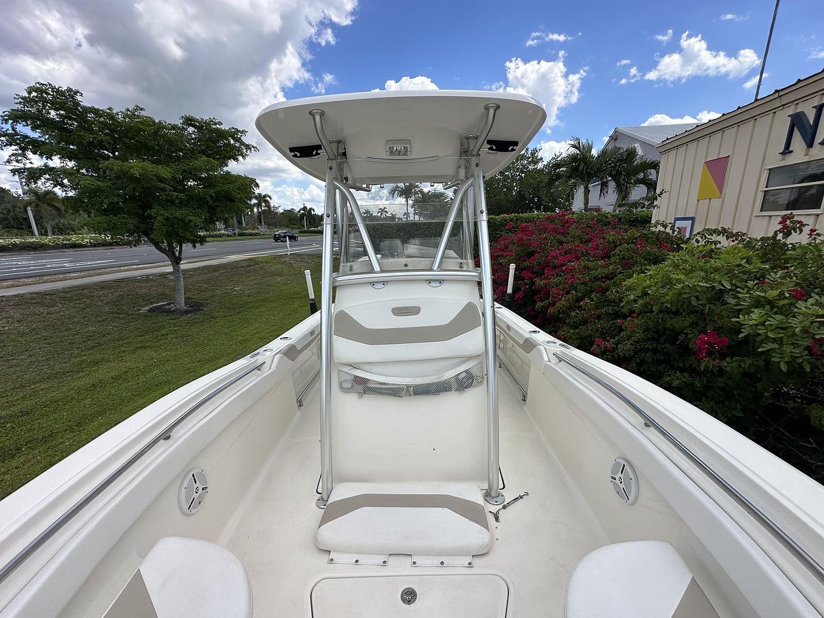 Used 2014 Pioneer 222 Sportfish