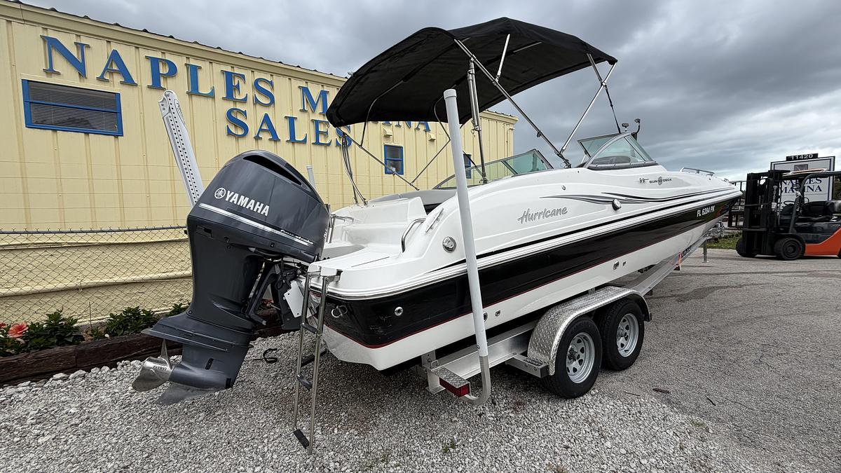 Used 2013 Hurricane SunDeck 237