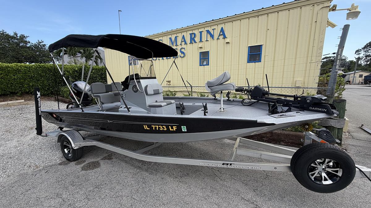 Used 2023 Xpress H20B Bay