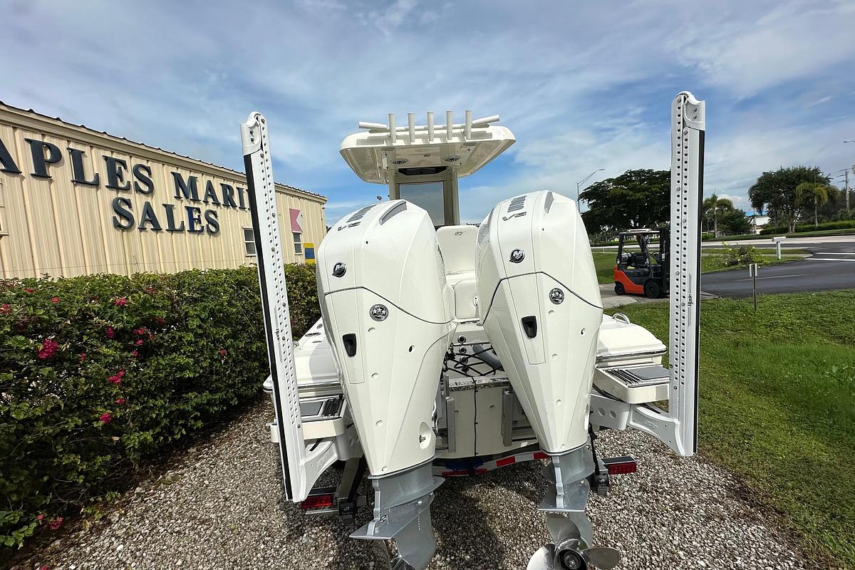 2026 ShearWater 270 SS Open