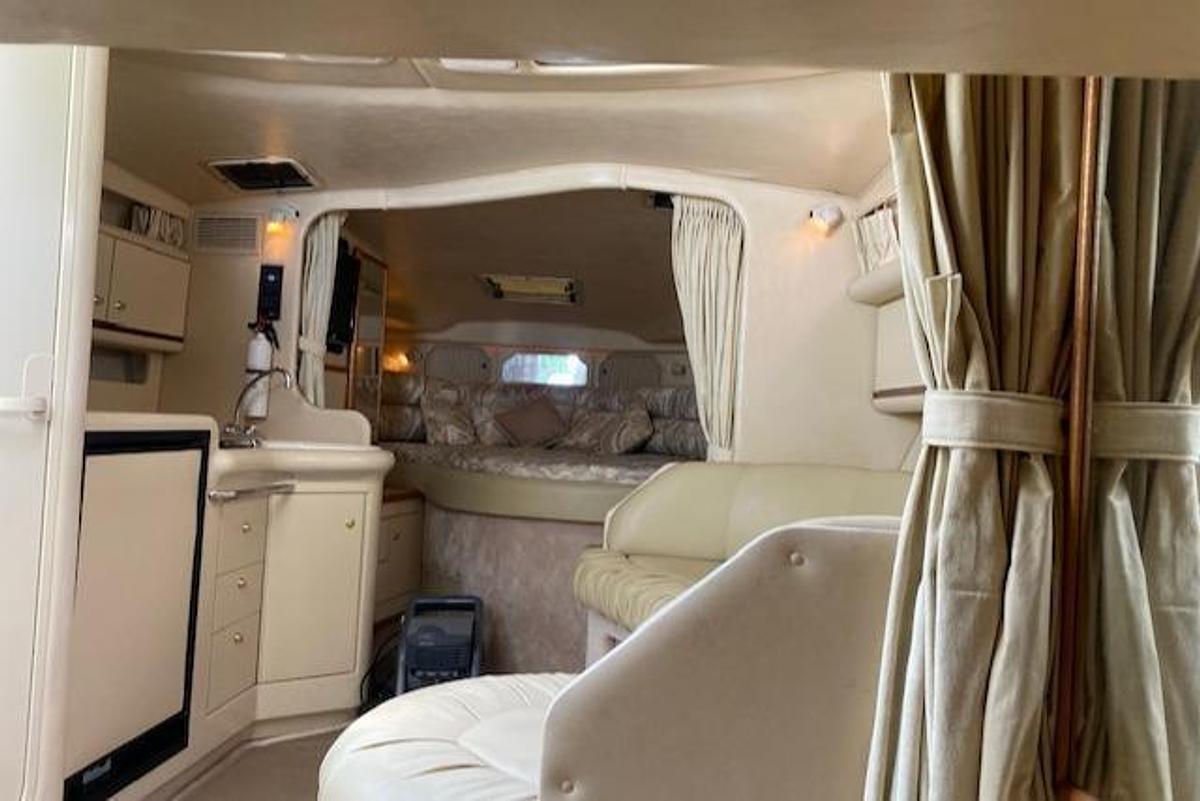 Used 1998 Sea Ray 330 Sundancer