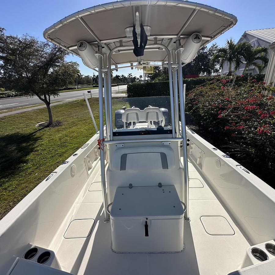 Used 2015 Carolina Cat  23CC