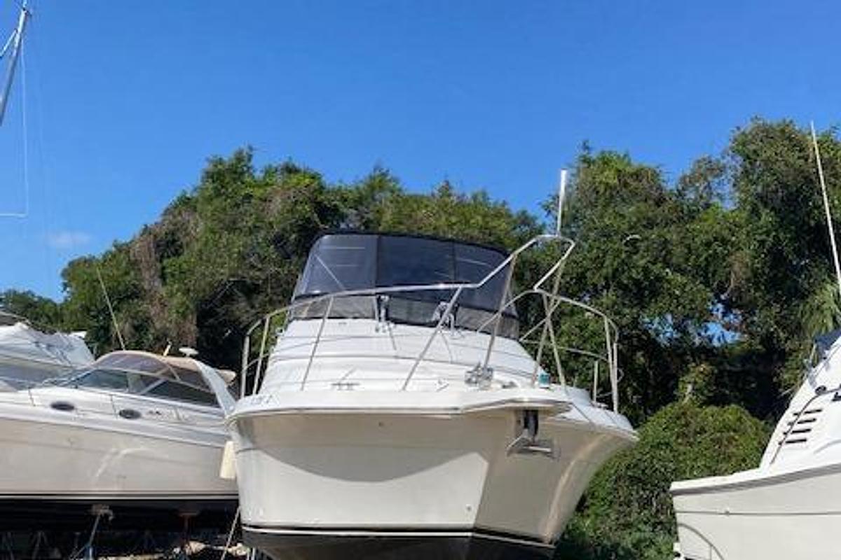 Used 1998 Carver 380 Santego