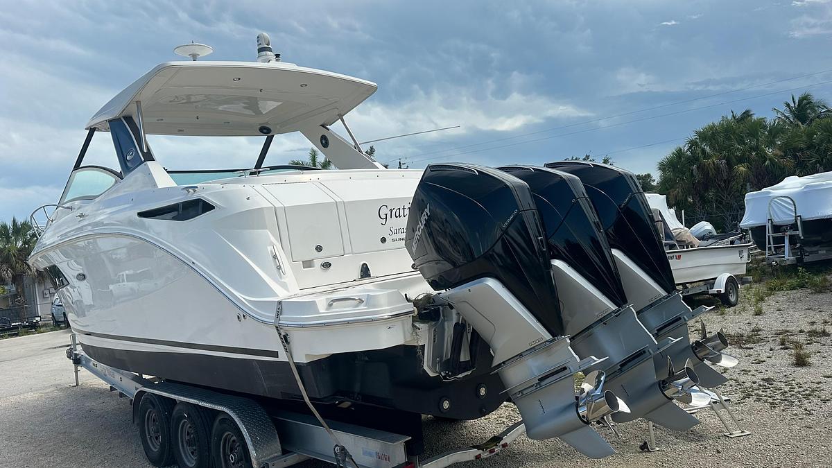 Used 2023 Sea Ray Sundancer 320 Outboard