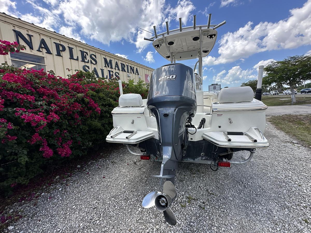 Used 2014 Pioneer 222 Sportfish