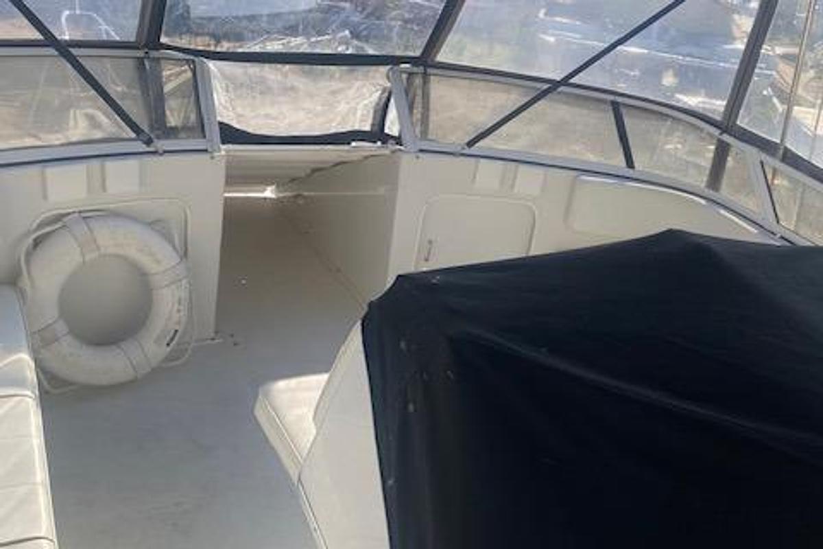 Used 1998 Carver 380 Santego