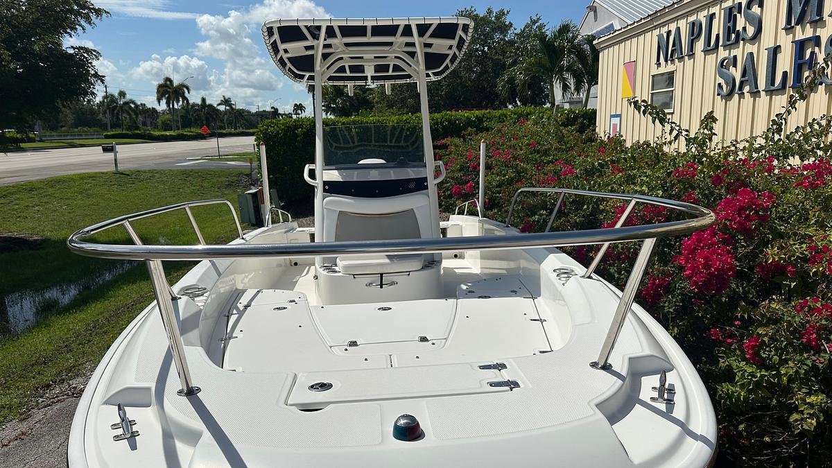 Used 2016 Boston Whaler 240 Dauntless