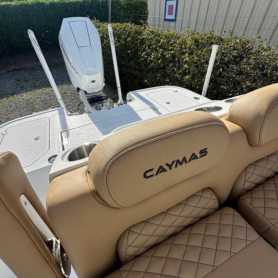 2025 Caymas 28 HB