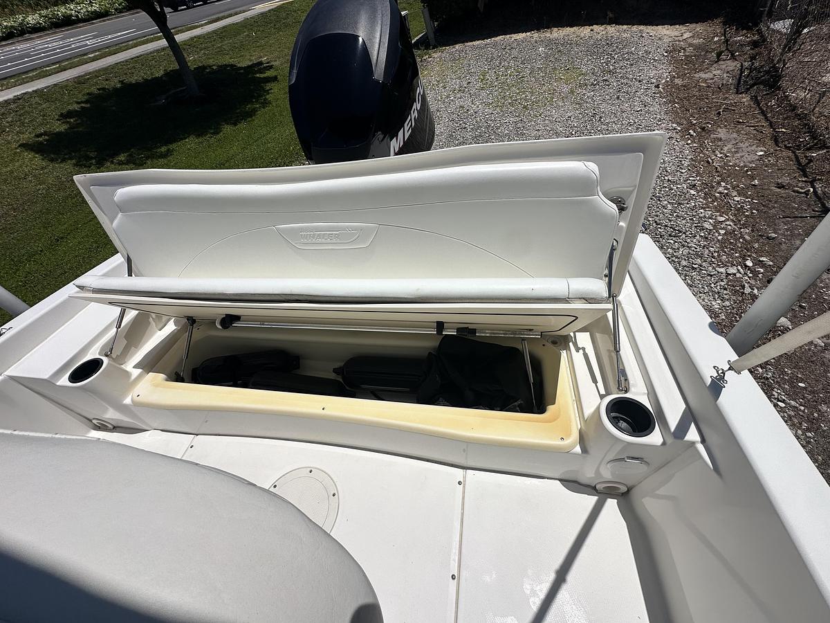 Used 2007 Boston Whaler 200 Dauntless