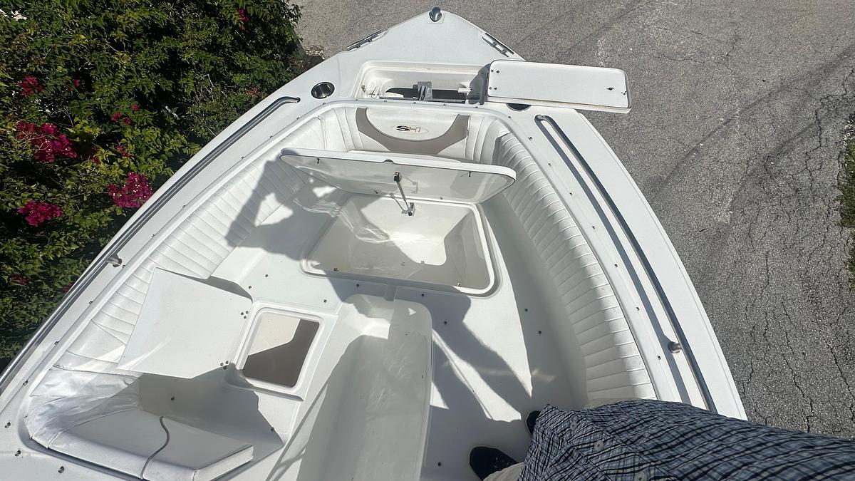 Used 2012 Sea Hunt Escape 220 LE