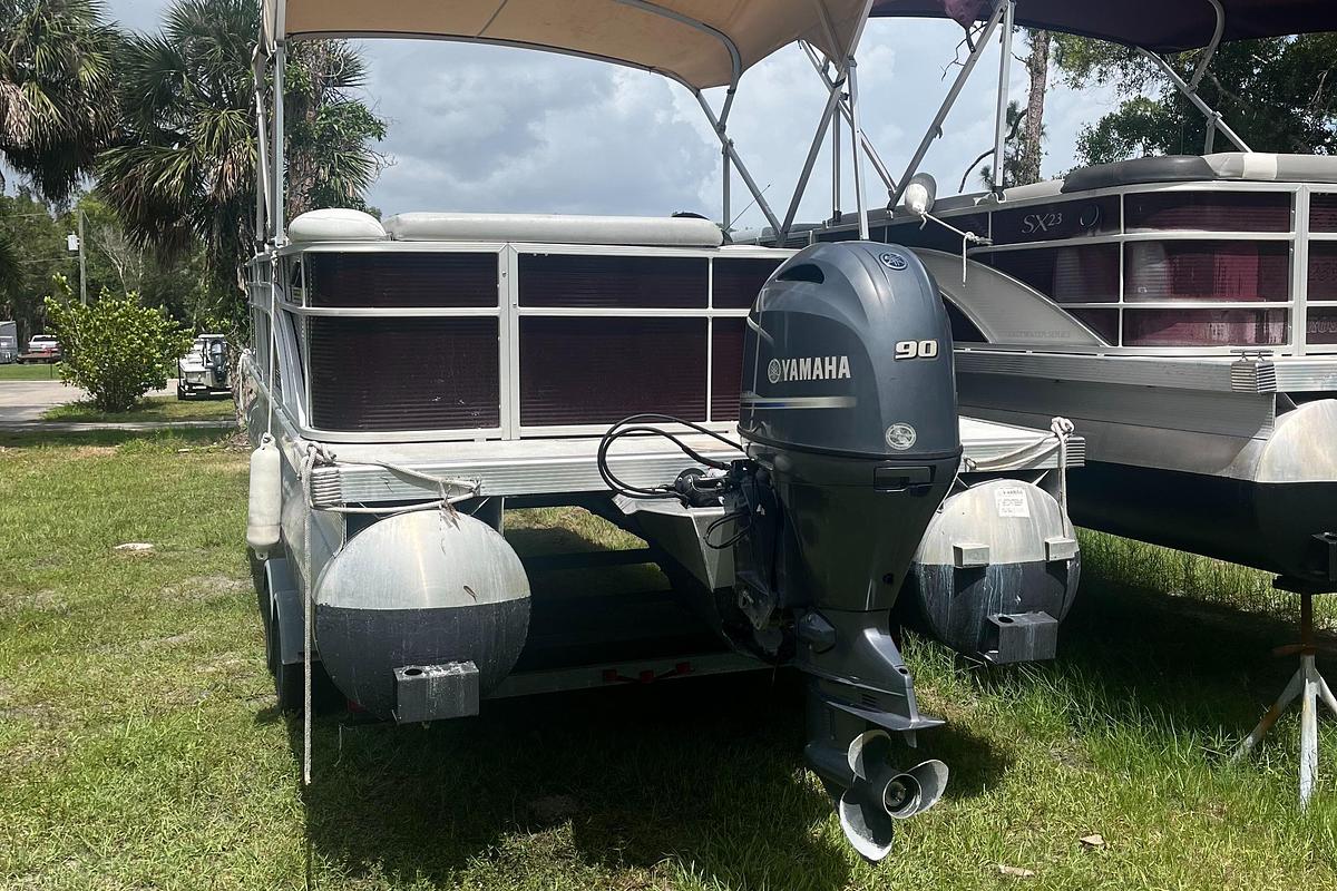 Used 2020 Bennington SX 23 SLX